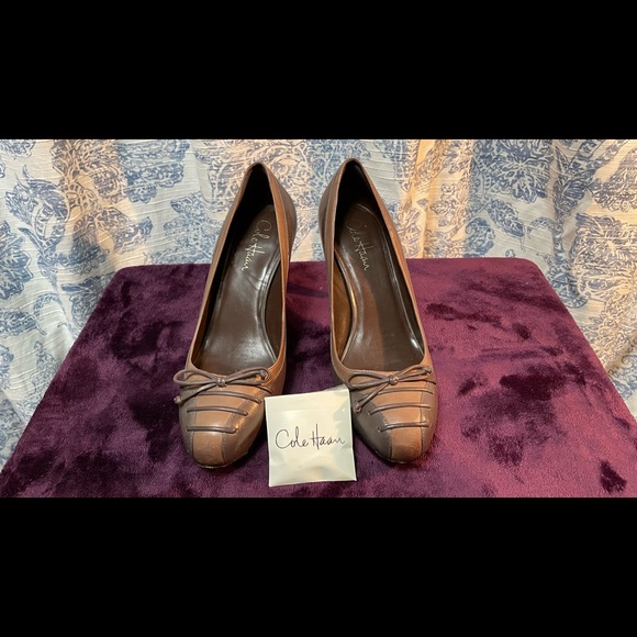 Cole Haan Gray/Taupe Leather/Suede 90mm Pumps (3.5 inch heel) - Size 8.5B - Picture 1 of 7